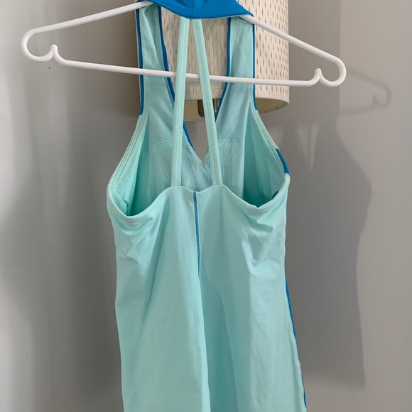 Lululemon workout top - Picture 2 of 2